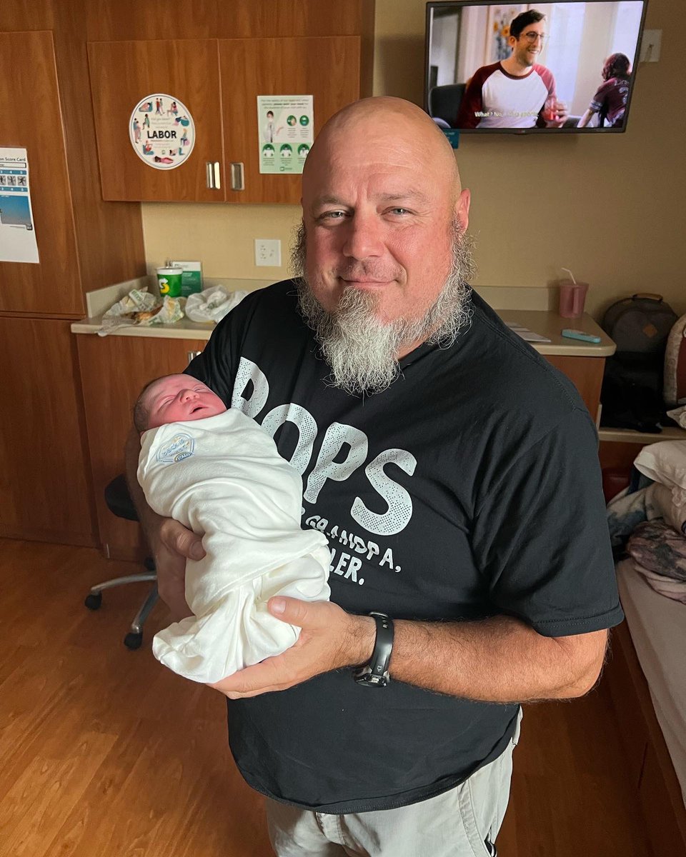 IUKXCTF's tweet photo. Huge congratulations to our Head Coach, Josh Colvin for becoming a first time granddad! Sierra Cottongim, Coach Colvin’s daughter who is also an XC/TF alumni, and Nick Cottongim, an IUK baseball alum, welcomed Blaire Catherine Cottongim to the world Saturday, August 13th! https://t.co/iuny4gtlj0