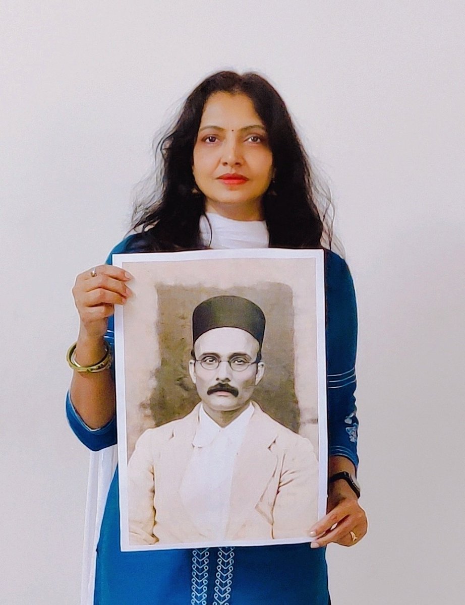MeeraRaghavendr's tweet photo. I'm #Savarkar We are #Savarkar https://t.co/1W4vzW4zD7