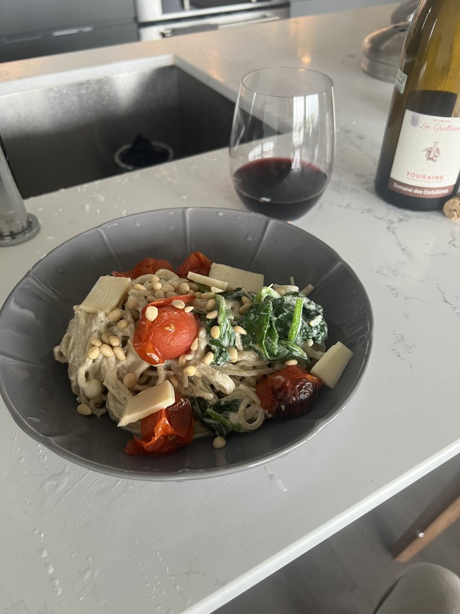 effymissbehave's tweet photo. Best part about being an adult is PASTAAAA for brekky… and a glass of last night’s wine, cause, ya know, you can’t let a good bottle go to waste! #VeganForTheAnimals #Vegan #pastaaa https://t.co/DOag96EZR9