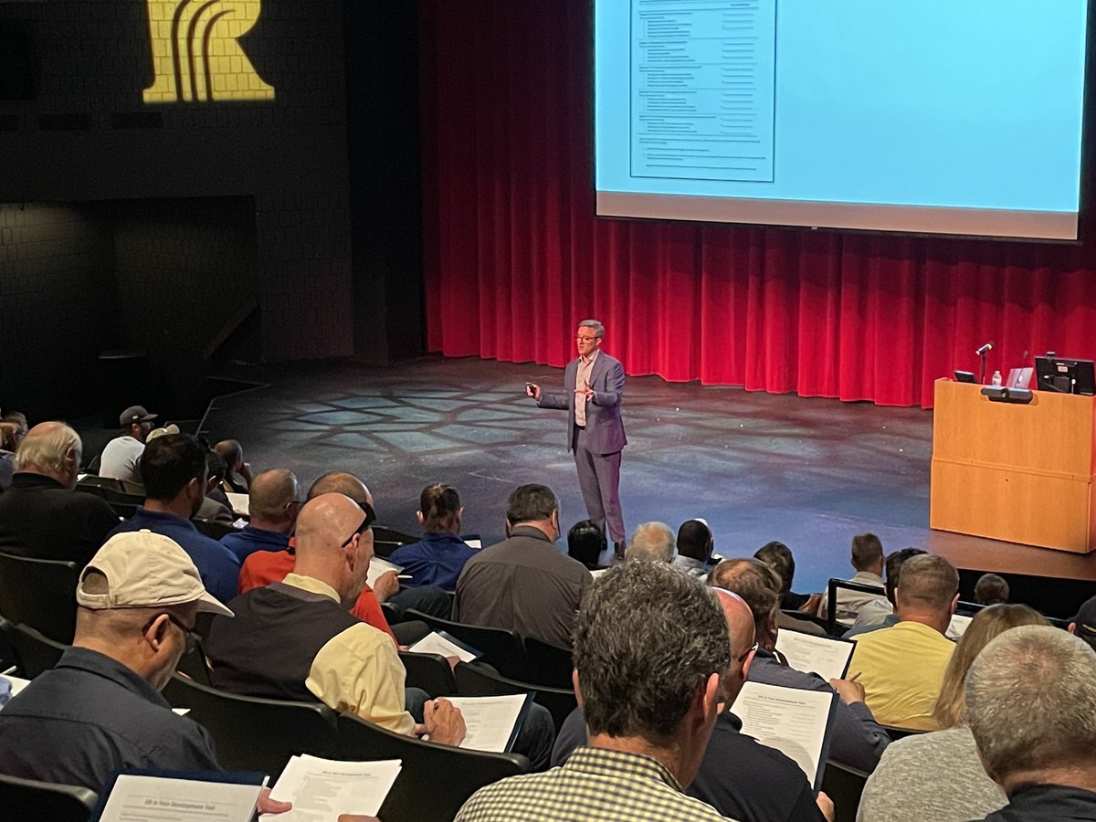 Many thanks to <a href="/RPS535/">Rochester Public Schools</a> Superintendent <a href="/KentPekel/">Kent Pekel</a> for sharing his insights on building relationships with students during @RochesterCTCs 2022 Opening Convocation