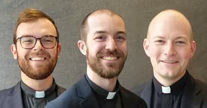 JamesMartinSJ's tweet photo. Congratulations to all the Jesuits from the four US Provinces who pronounced their First Vows of poverty, chastity and obedience this weekend! AMDG
@JesuitsEast @jesuitswest @JesuitsUCS @MidwestJesuits @BeAJesuit @jesuitnews https://t.co/Ltrxzs8Sxu