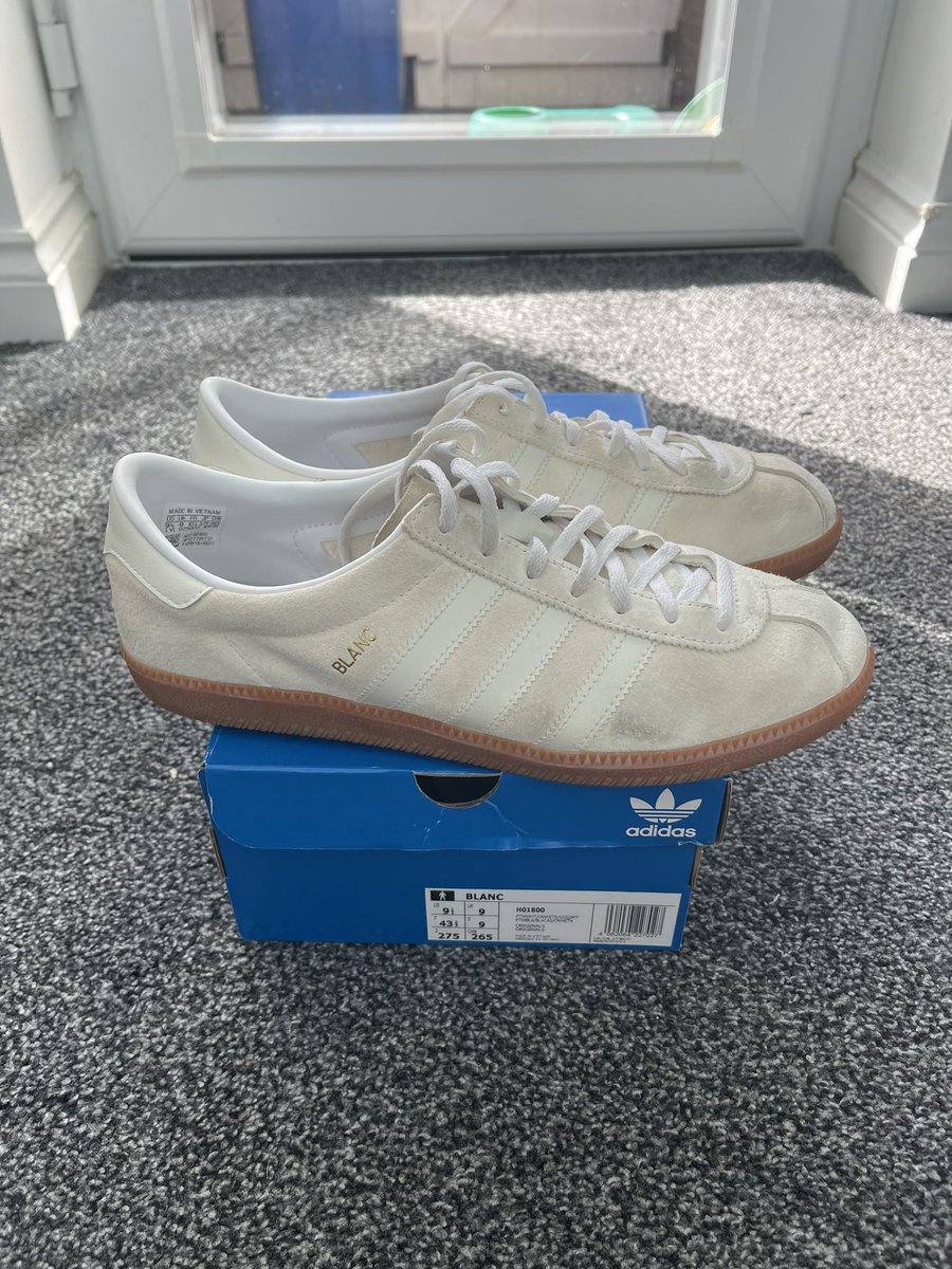 Tino1970's tweet photo. Anybody interested, Blanc UK9, generally good condition, few scuffs, sure they’d clean up, £35 TYD any retweets greatly appreciated @T_C__B_S_T https://t.co/5h87mMmiJC