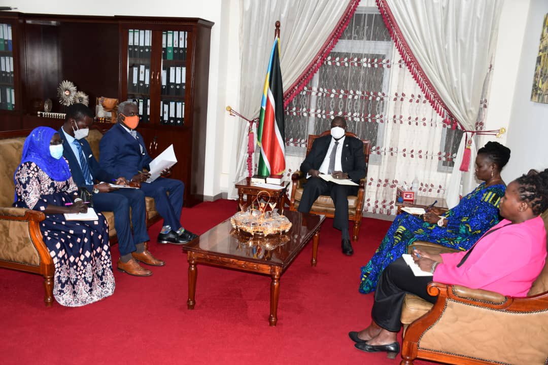 UNFPASouthSudan's tweet photo. Courtesy visit of @OlajideDemola @UNFPA 🇸🇸 Representative to H.E. First Vice President Dr. Riek Machar Teny-Dhurgon of Republic of SouthSudan.
Mutual commitment to advance #ICPD25commitments, promote #positivemasculinity and #Peacebuilding.
#Musharaka4Tanmiya https://t.co/GRA7E5G43E