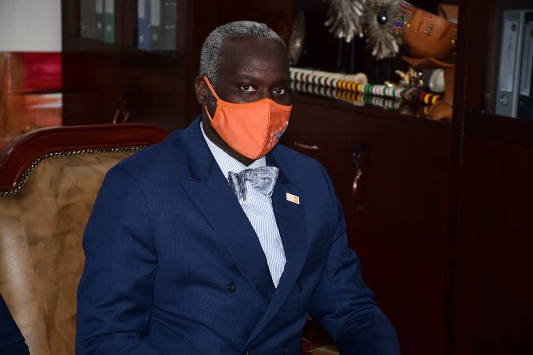 UNFPASouthSudan's tweet photo. Courtesy visit of @OlajideDemola @UNFPA 🇸🇸 Representative to H.E. First Vice President Dr. Riek Machar Teny-Dhurgon of Republic of SouthSudan.
Mutual commitment to advance #ICPD25commitments, promote #positivemasculinity and #Peacebuilding.
#Musharaka4Tanmiya https://t.co/GRA7E5G43E
