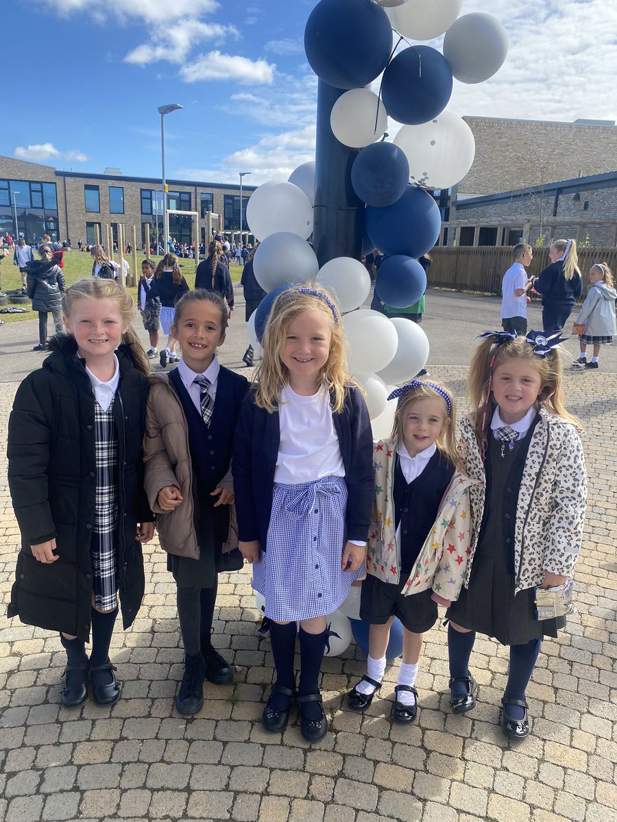 Calderwood_Pri's tweet photo. We are all happy to be back in our Calderwood family. 💙🤍 #CalderwoodChapterTwo https://t.co/zvwAhopNoE