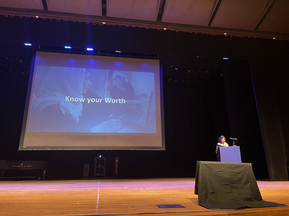 Laura Ogando tweet media