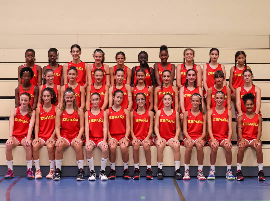 Cantera_Basket's tweet photo. 📸 Selecciones #U12F y #U13F https://t.co/xKp2clqSmT
