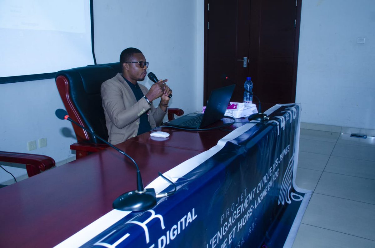 AllianceUshindi's tweet photo. Troisième journée et clôture de l’atelier de formation sur le digital pour accroître les capacités des femmes sur les plateformes digitales de communication sociales @habariRDC #FNUD #Femme d’aujourd’hui #femme Digital #Kinshasa #MwasiDigital https://t.co/t7M2rTBsK9