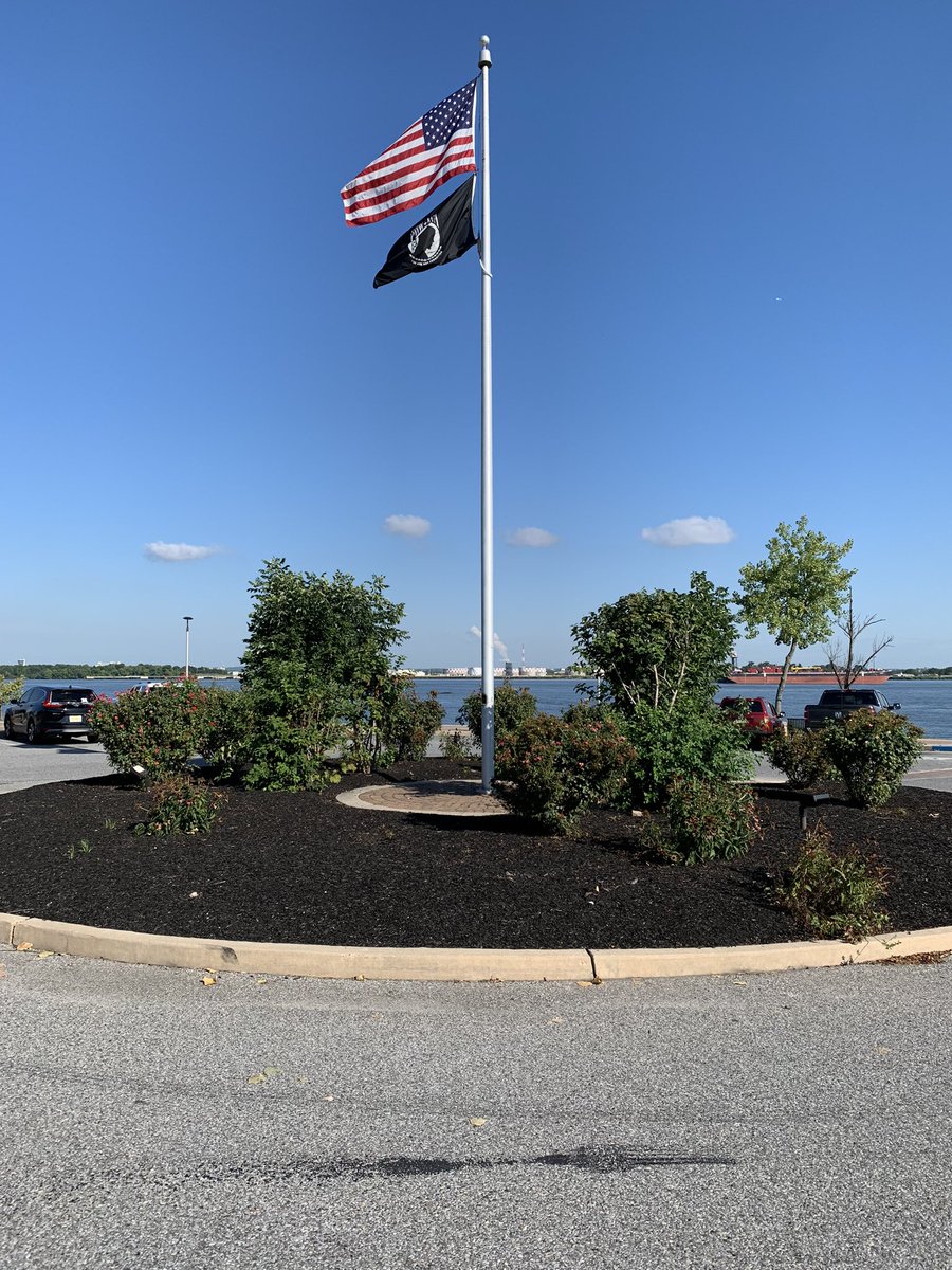 WestDeptfordTwp's tweet photo. It’s a beautiful day down at the Point! What a perfect way to start the day with a quick walk down at RiverWinds! Have a great day on purpose! #westdeptfordtownship #riverwinds https://t.co/E1aQ4LEDh9