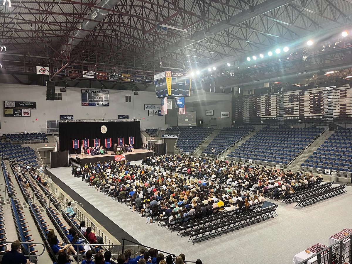 USCASGA's tweet image. It’s @USCAiken Freshmen Convocation day!!!