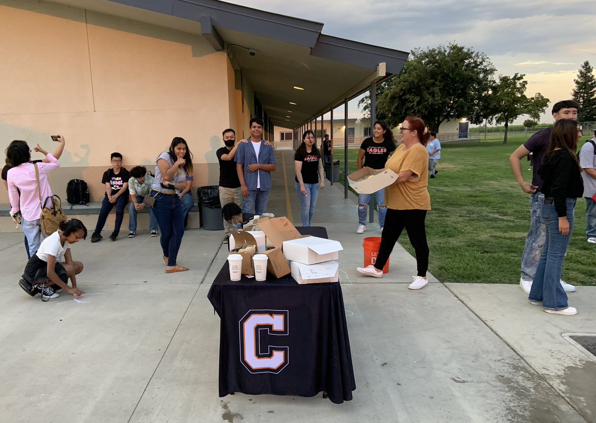 holtermanndave's tweet photo. CHS Senior Sunrise this morning. 🌤 A dawn of a promising new year @centralhs_ for everyone here at Central High!  Especially our seniors! Last year a 96% graduation rate! @CentralUSD https://t.co/harwRbfffJ