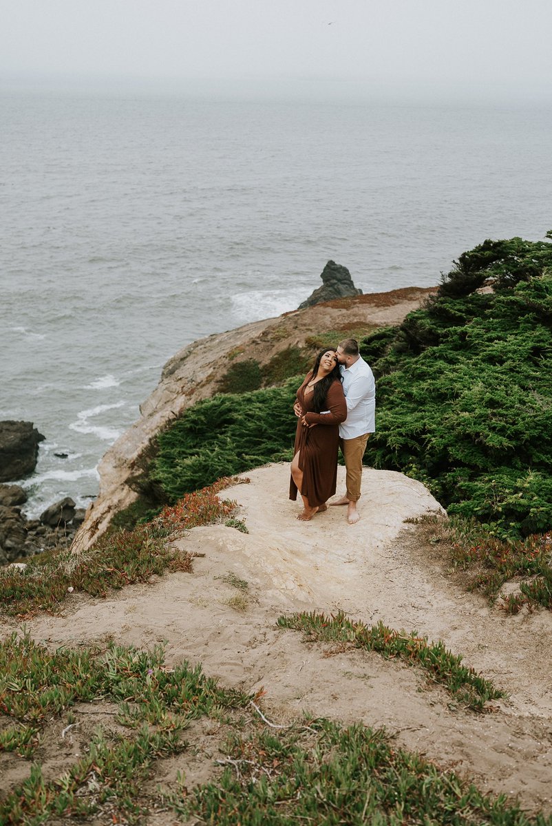hellokimmm's tweet photo. My photographer went off on my engagement pics 🥹😍🤍📸 #VigilWedding https://t.co/2vIKF0VU2l