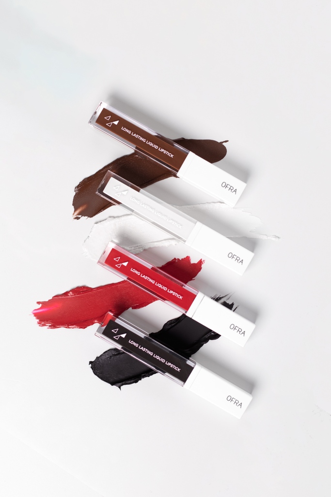 OFRACosmetics's tweet photo. Our definition of a 𝘮𝘪𝘹𝘦𝘳 ❤️ Grab your @glamwithsuzan 𝗹𝗶𝗽 𝗺𝗶𝘅𝗶𝗻𝗴 𝗯𝘂𝗻𝗱𝗹𝗲 for 35% off with code BFF22 🏃 #ProjectInfluencer https://t.co/ijM9w0lyMh