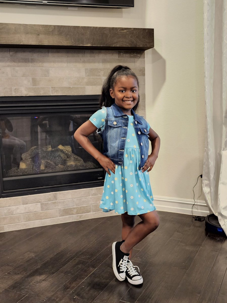 Blended_Harden's tweet photo. The Harden girls 2nd favorite day of the year, after Christmas of course, is the first day of school! Heading to 6th and 2nd grade. @schluterelem @LeoAdamsMS @NorthwestISD #kidsofeducators #NISDFirstDay https://t.co/KUPXKs6Fny