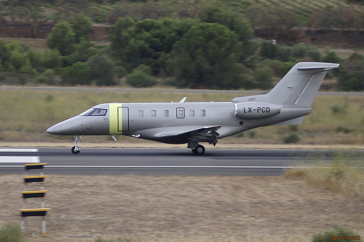 hydra_66's tweet photo. LX-PCD 🇱🇺 mardi à #PerpignanPGF
#PilatusPC24 #JetFlyAviation https://t.co/I303skEZ8w