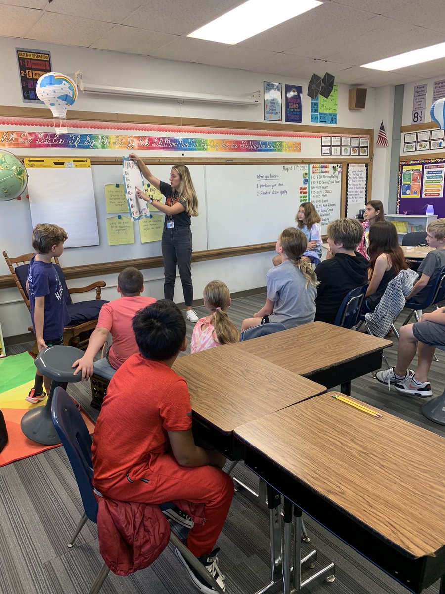 Building community in <a href="/msphillips2021/">Tess Phillips</a> 5th grade. Belinder students are lucky to have her as their teacher! <a href="/theSMSD/">SM School District</a>
