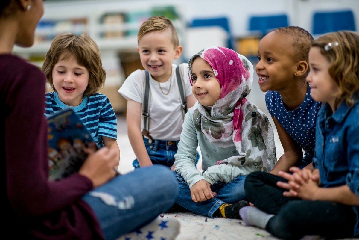 RWTnow's tweet photo. Read-alouds are a great way to build classroom community and model comprehension. https://t.co/tIAj0DJmTd https://t.co/qjmnnyjce6