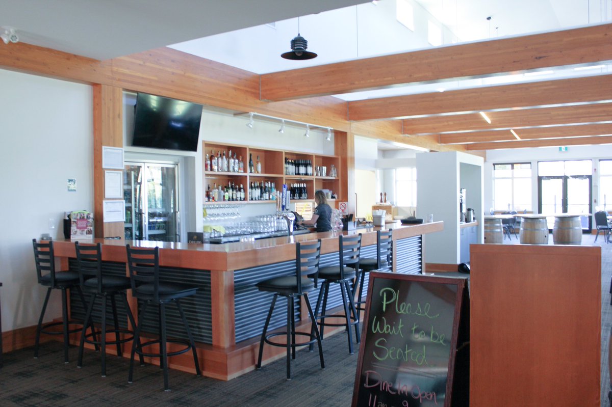 MImillwork's tweet photo. A warm atmosphere, mixed with a mountain view and natural light ☀️ What more could you ask for? https://t.co/b6bizacdjd