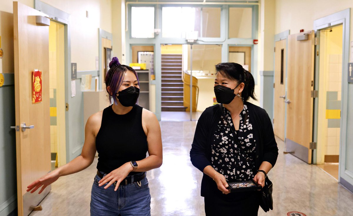 sfchronicle's tweet photo. 27 years ago, she adored her kindergarten teacher. 

Now that teacher is her boss at the same S.F. school. https://t.co/9pTKwx6dgC https://t.co/4qxUv1eYBs