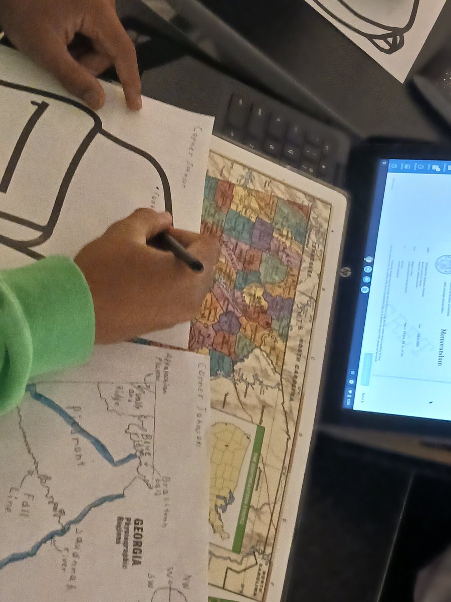 LMartinezSS's tweet photo. @RexStem scholars are trying to escape Georgia during the Zombie Apocalypse using zombiography...They must know the regions, physical features and how to get out of the situation.@ccpssocial @GaDOE_SS #TheWalkingDead https://t.co/tg8oX8DqQt