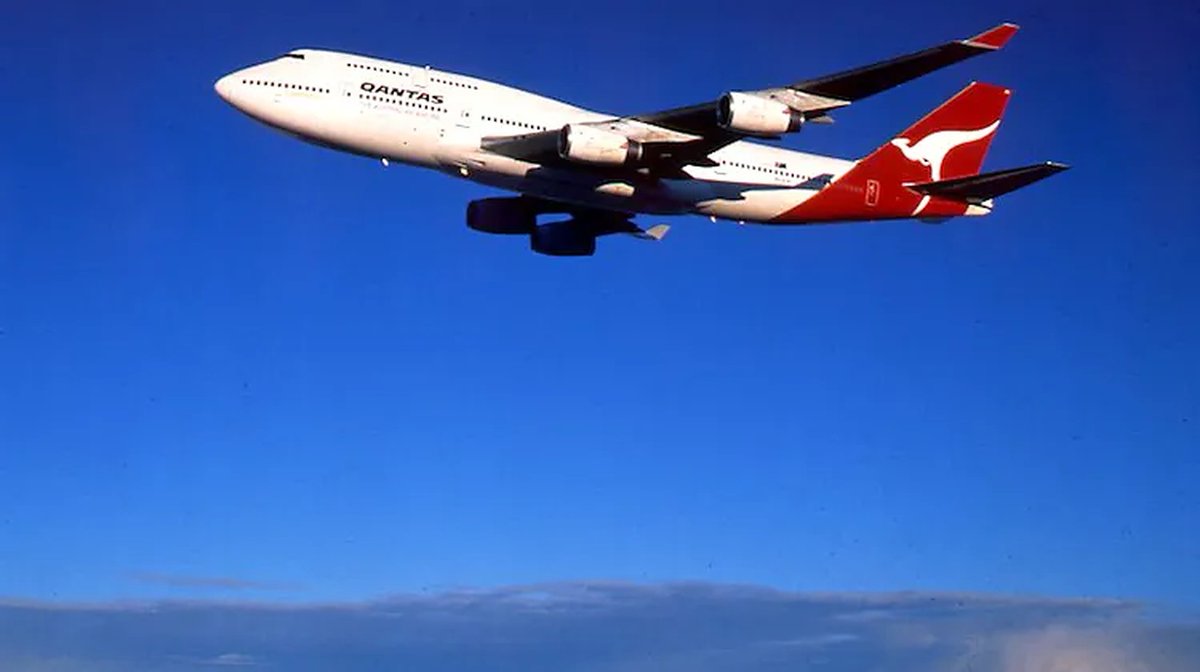 airwaysmagazine's tweet photo. Long before 'Project Sunrise', Qantas (QF) had already flown nonstop on the famous 'Kangaroo Route'. #AviationHistory #Boeing747400 #CityofCanberra #Longestflight #Qantas #TodayinAviation #VHOJA #Worldrecord

https://t.co/EFq65BSqVK https://t.co/vwaApvOfZN