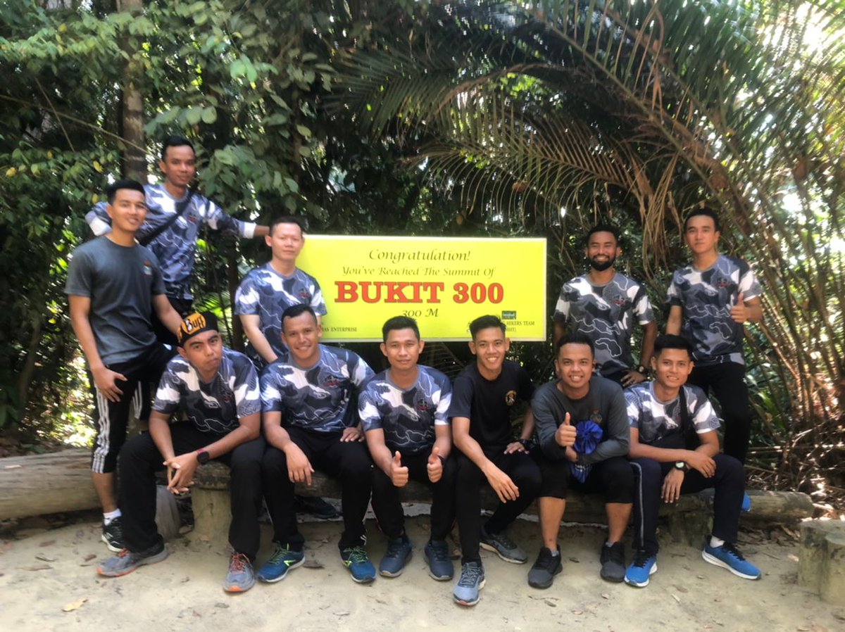 DepotBarat's tweet photo. AKTIVITI SUKAN MINGGUAN DEPOT SENGGARA ARMADA BARAT..PENDAKIAN BUKIT 300 TELUK BATIK
#MSISO450012018
#BADANCERGASOTAKCERDAS https://t.co/xJuaL5J3Mo