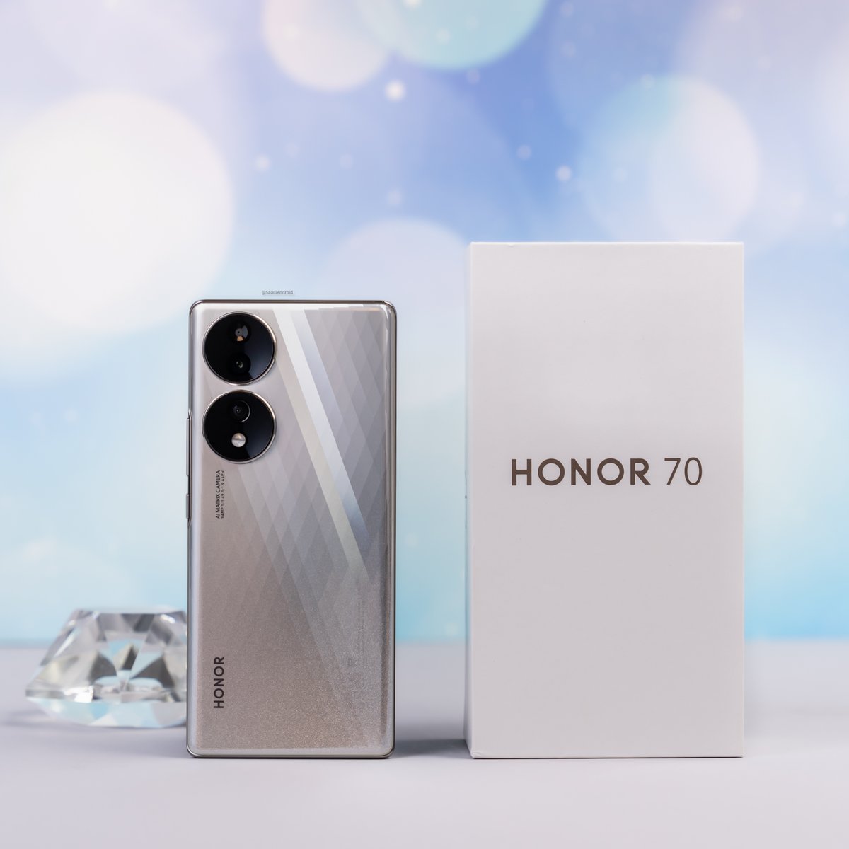 SaudiAndroid's tweet photo. أكثر لون اعجبك��🫣

#HONOR70 https://t.co/GDtIClZdN6
