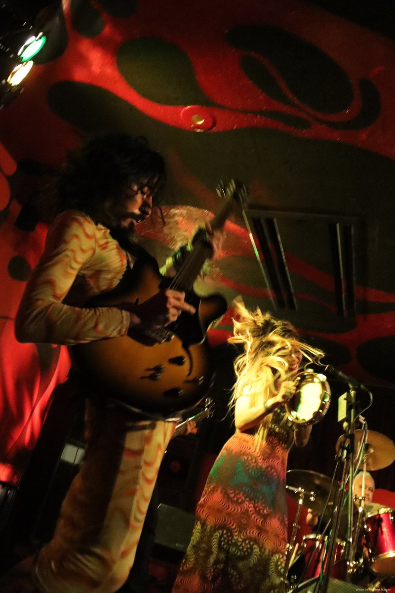 pkpkppk's tweet photo. 2022.8.11 東高円寺UFO CLUB
edeath’s Melty Trippy Party
”edeath vs Acid Mothers
Temple”
■edeath ❺(〜❾)
#edeath #エデス #イヌイジュン #DaoudAkira #幾何学模様 #JulieVoidMaeda #NOAH #ザ・スターリン #MeltyTrippyParty #MeltyTrippyRevolution #視線X https://t.co/8b76puAv2B
