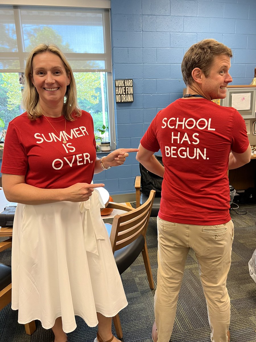 StaceyD3153's tweet photo. Happy first day of school!!! @HarborViewES @CCSDConnects https://t.co/0gCj6oynjq