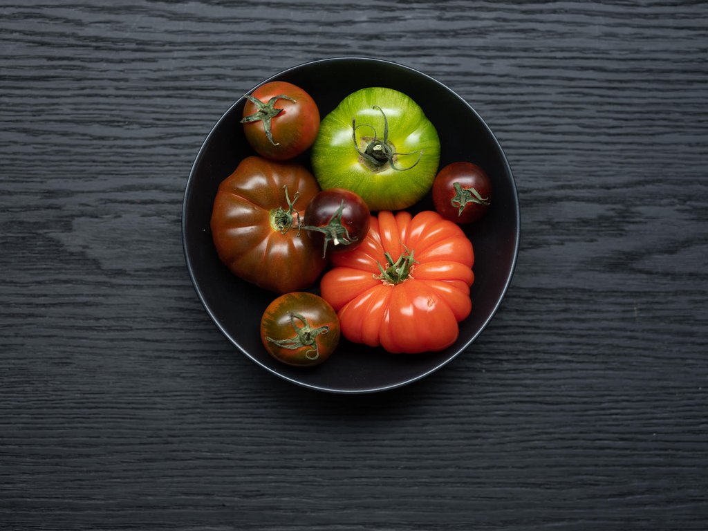 ArrosQD's tweet photo. Heritage tomato salad. Made up with colourful tomatoes sourced from the Mediterranean, Ajoblanco - a Spanish chilled white gazpacho and a fragrant drizzle of Spanish virgin olive oil. 

The perfect way to enjoy the summer harvest. https://t.co/A6Fv1smOqz