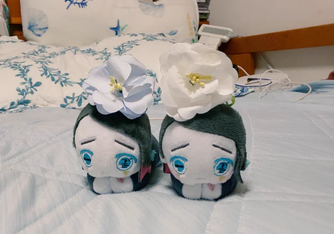 人と通話しながら賽の河原みたいにはぐちゃにお花乗っけてた 