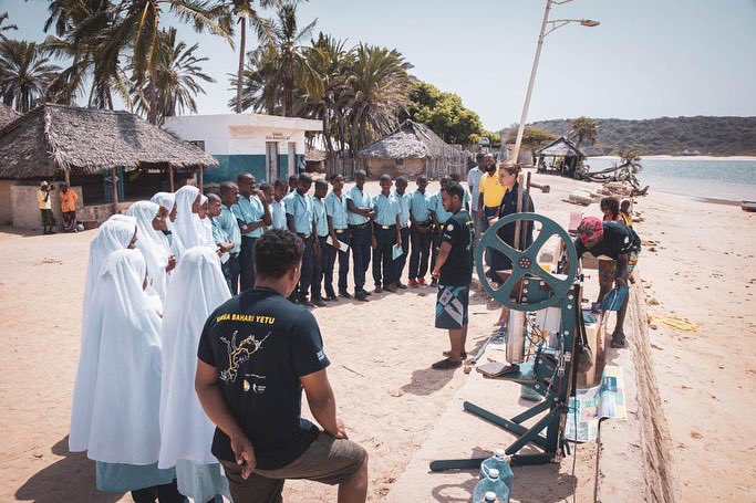 theflipflopi's tweet photo. The future of our planet depends on the youth of today. Weโre constantly inspired by the courage, innovation and dedication that our young people show in wanting to create a better world for all life on earth. #happyyouthmonth
โ https://t.co/hXjiFsMLy6