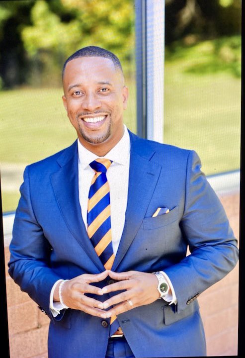 BEMaysPRIDE's tweet photo. From E.R. Carter to @riverslionsroar to @SuttonPTA and proud graduate of NAHS. ATL Born and ATL Bred! #ThenAndNow #GRADYBABY @apsupdate https://t.co/cCrU6qL8Q3