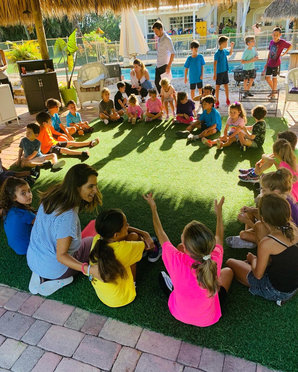 BettyBergnes's tweet photo. I admire his openness to try new things, get comfortable in different spaces & adapt quickly to new experiences. We continue with education outdoors, as nature is the most beautiful classroom! 🌿📚#learninginnature #montessori #creativenow #rythemkids #gardening #surfskatescience https://t.co/Kr7TXrIQnh