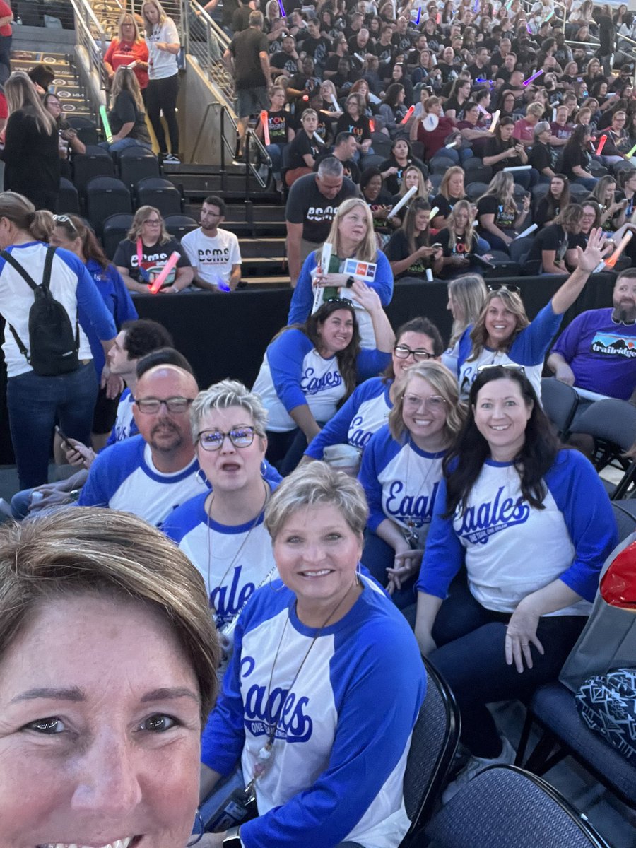 UWE ready for a great year!! #r7proud <a href="/uwe_lsr7/">Dr. Jerrod Fellhauer, Ed.D.</a>