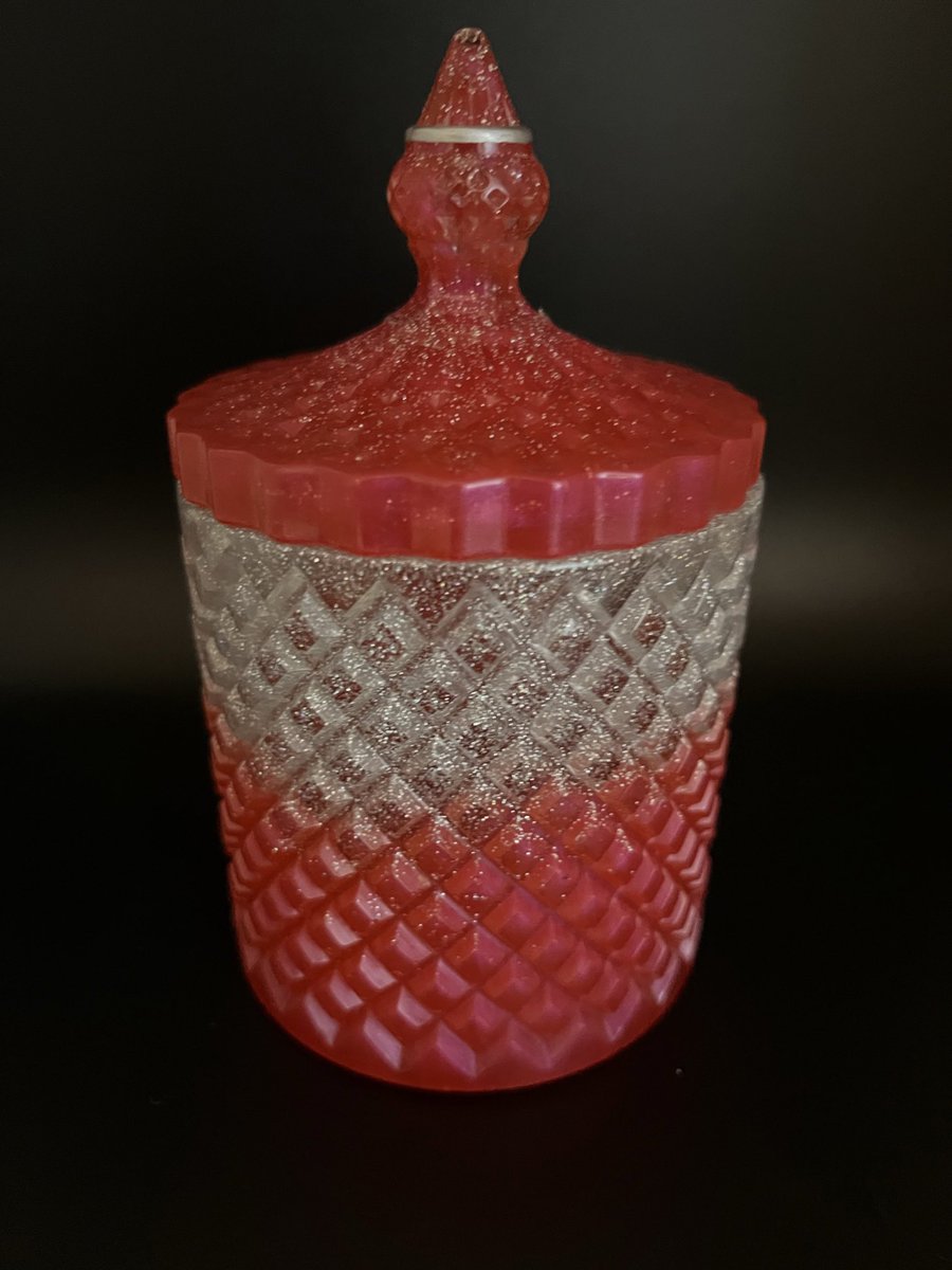 countzcreations's tweet photo. Check Out This Vanity #Resin Jar With Lid   #resincrafts #micapowder #letsresin #resinartist https://t.co/yaGTDLy22T