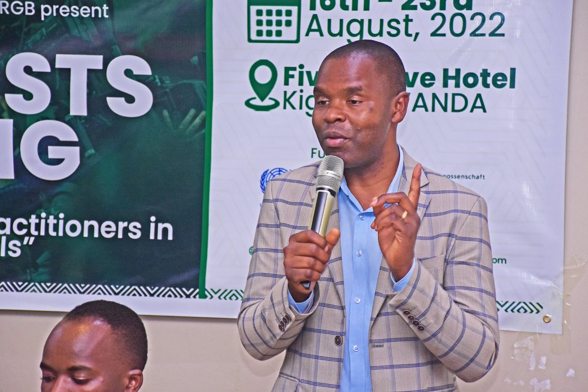 sammycelestn's tweet photo. #HappeningNow in @rwandajsd #JournalistsTraining2022 on #STIs Day 2:
Anastase Nzeyimana waturutse muri @ahfrwanda asabye abanyamakuru kumenyesha abantu ko indwara zandurira mu mibonano mpuzabitsina ziriho ariko n'imiti yazo ihari.
@ARJ_Rwanda @UNDP_Rwanda @GovernanceRw https://t.co/SoOR9iLNxt