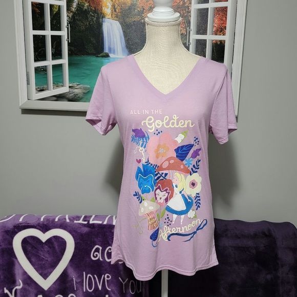 donna_peer's tweet photo. So good I had to share! Check out all the items I'm loving on @Poshmarkapp from @babydaisymay @Angelmylove2320 #poshmark #fashion #style #shopmycloset #disney #hyfve: https://t.co/JQmlY4vjnb https://t.co/dDf6Fj4Eo2