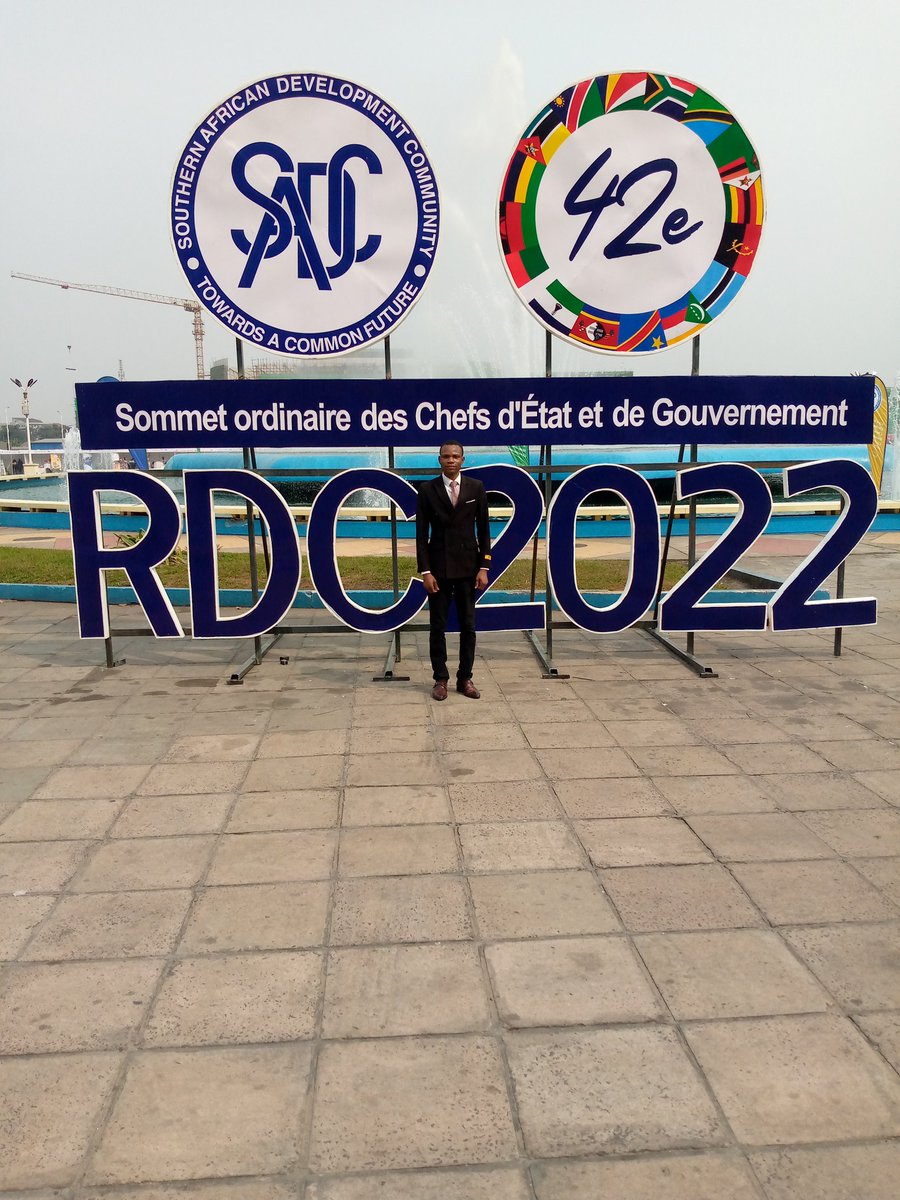 KevineTambwe's tweet photo. #rdc_sadc 17.08.2022 #SOMMET_SADC
#SADC_SUMMIT #Kinshasa
Ouverture du 42ième sommet de la #SADC au #palais_du_peuple à #Kinshasa Nous avons eu l'occasion de présenter notre structure multi sectorielle #FUTURO_GROUP_RDC et ses partenaires #AGES_BUSINESS_SCHOOL ainsi que #RENTCO https://t.co/OeWeC02oHJ