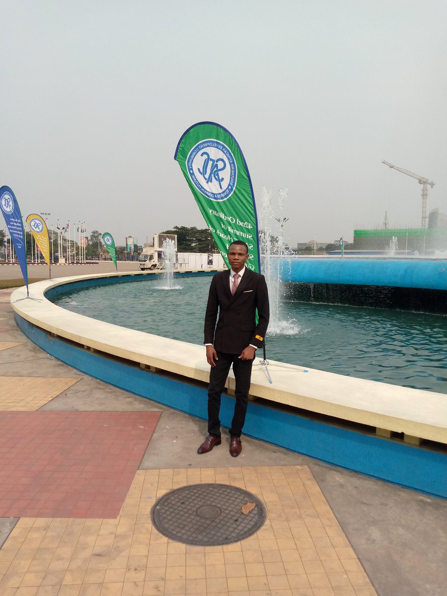 KevineTambwe's tweet photo. #rdc_sadc 17.08.2022 #SOMMET_SADC
#SADC_SUMMIT #Kinshasa
Ouverture du 42ième sommet de la #SADC au #palais_du_peuple à #Kinshasa Nous avons eu l'occasion de présenter notre structure multi sectorielle #FUTURO_GROUP_RDC et ses partenaires #AGES_BUSINESS_SCHOOL ainsi que #RENTCO https://t.co/OeWeC02oHJ