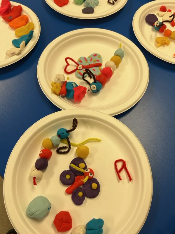 RBGCanada's tweet photo. What has 6 legs, 2 antennae and 3 body parts? An insect! #Powercamp at Gatestone ES in Hamilton had fun making insect creations after their "Creatures with Wings and Crawly Things" virtual program this week.

Learn more about Virtual Field trips at https://t.co/eSJvqkcpai https://t.co/DW7WtpS3Ap