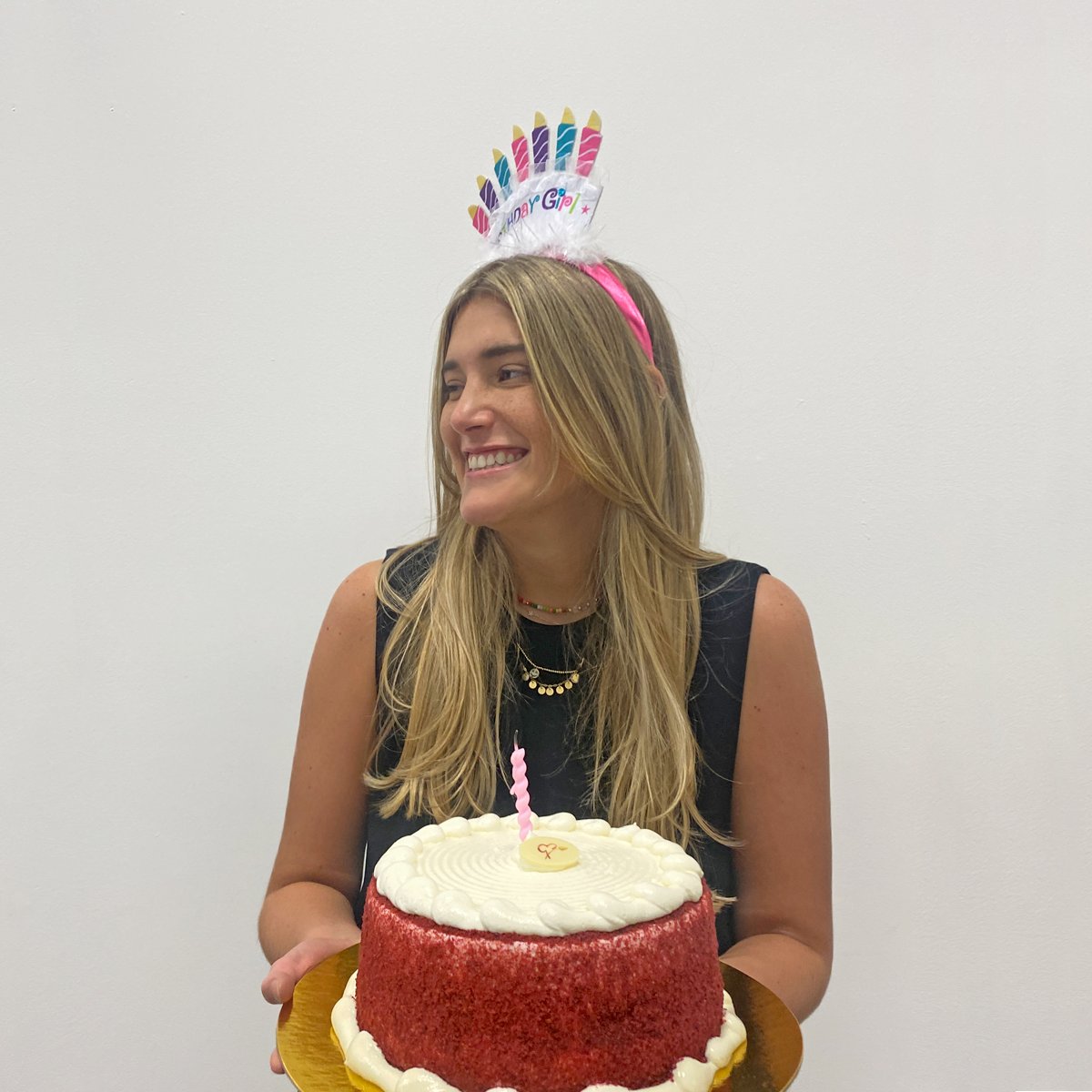 dkorinteriors's tweet photo. No birthday celebration is completed without your cake with the DKORistas! Late birthday celebration for Hanna! We love you ๐ฅณ๐ฐ๐ โ #MiamiDesigners https://t.co/z8Gl0l64mr