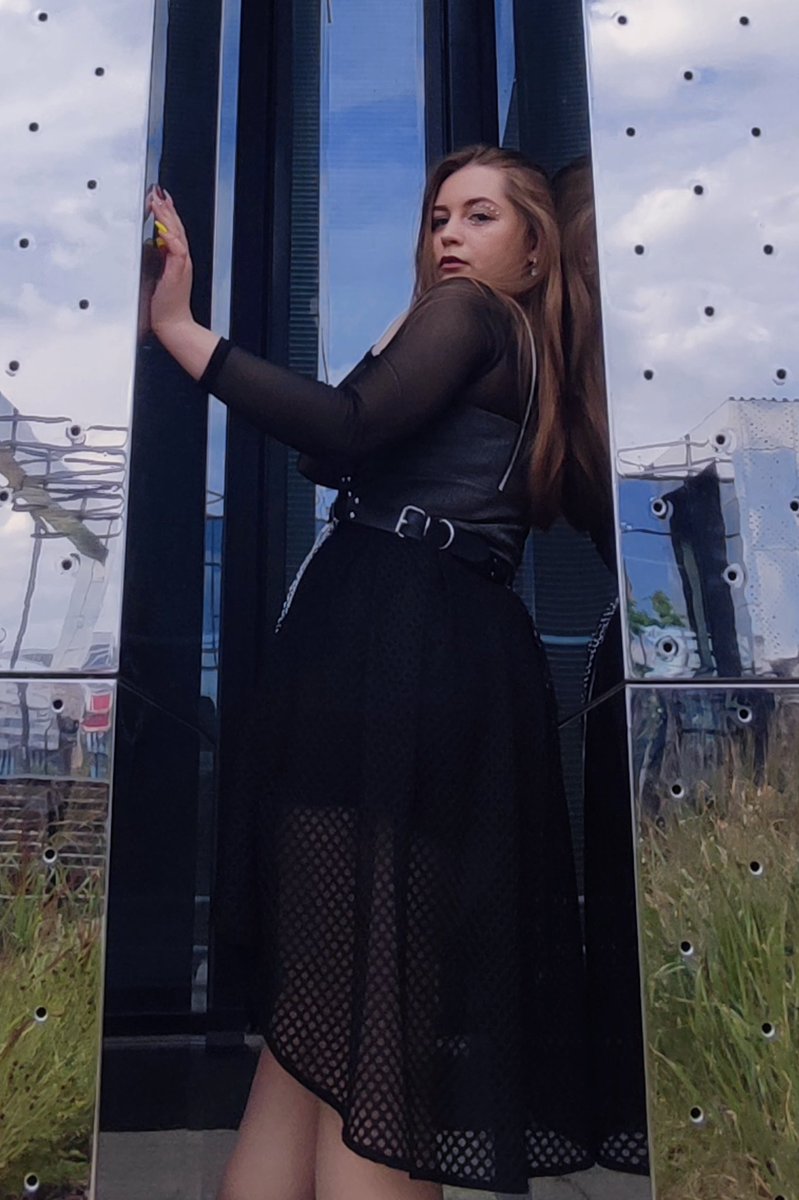 Stardust_DT's tweet photo. GOT the beat - Step Back ⛓💎
Premiere today at 6PM (MSK)

Winter - @HeBoomee 
📸 by @banana_kodey 

YT https://t.co/9pNeSAuEWS https://t.co/5FEXTF2Evz
