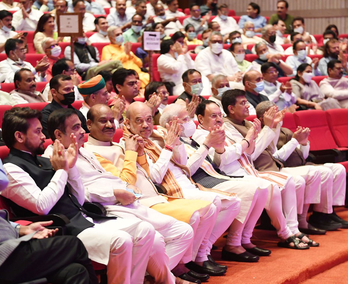 prasarbharati's tweet photo. PM @narendramodi attends special screening of 'Swaraj', new show on Doordarshan. @DDNational https://t.co/OCnnxuXUQq