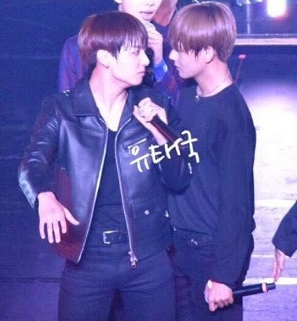 minikookv's tweet photo. remember when taekook https://t.co/0mn5iSWQ2M