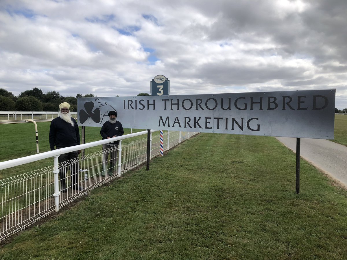 moulton66's tweet photo. With the Group 1 Juddmonte @yorkracecourse imminent, I have valuable evidence of wind direction in the home straight. https://t.co/hnGjyNl3ll