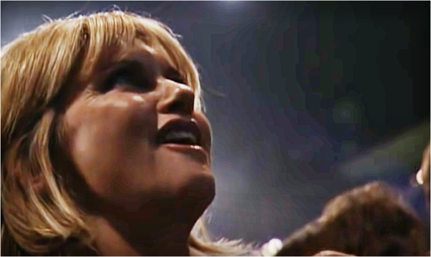 Olivia Newton-John watching the Bee Gees sing Grease https://t.co/ulJWVyCr44 @SylvieDahl @JohnSumser @sbrownehr @michaelKannisto https://t.co/K9uDesq5Rp