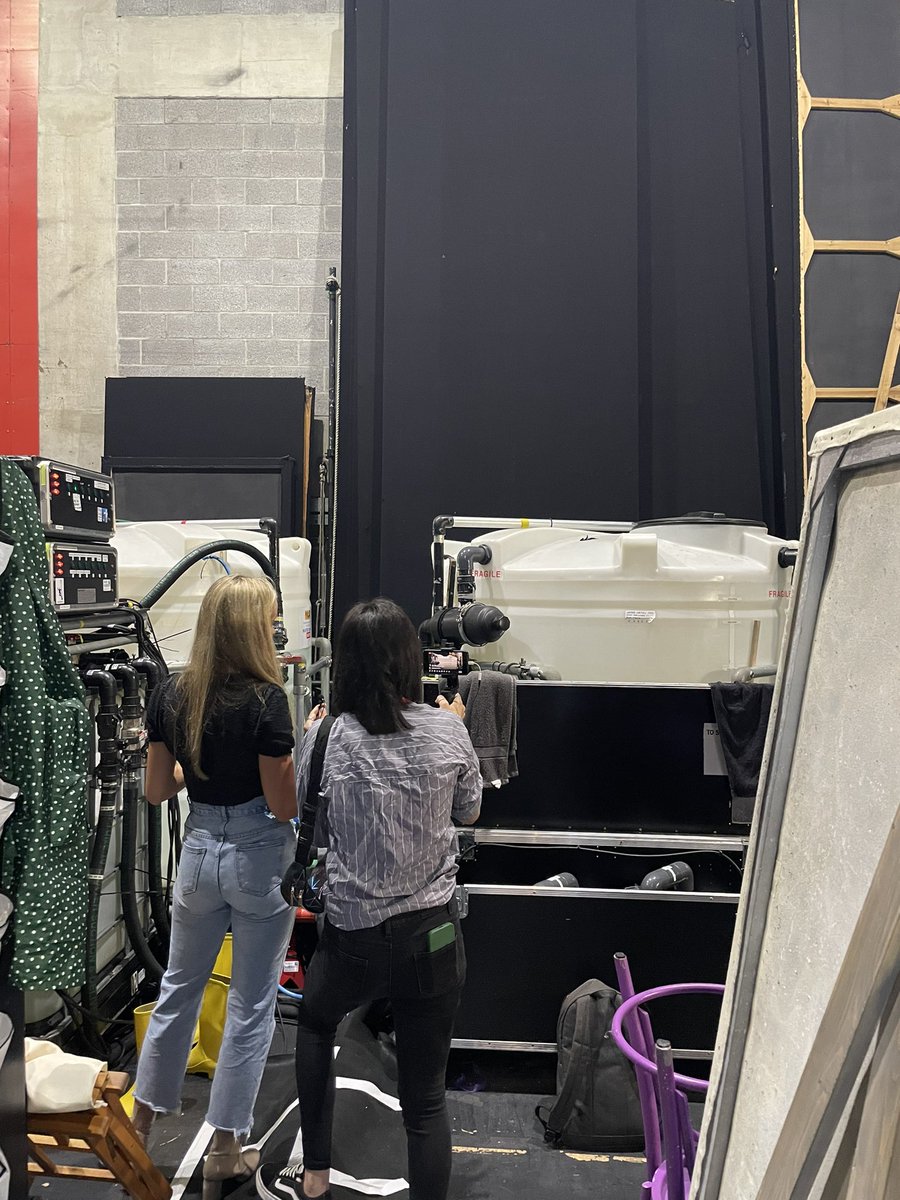 Theatre Royal Plymouth (@trplymouth) on Twitter photo Ever wondered how the rain scene happens in <a href="/intherainsocial/">SINGIN' IN THE RAIN</a>? ☔️
Well, <a href="/Plymouth_Live/">Plymouth Live</a>’s <a href="/erinnblackk/">Erin Black</a> got given all the answers from actress <a href="/Charlotte_Gooch/">Charlotte Gooch</a> yesterday.
We can assure you that there is NO water wastage involved… Ever wondered how the rain scene happens in <a href="/intherainsocial/">SINGIN' IN THE RAIN</a>? ☔️
Well, <a href="/Plymouth_Live/">Plymouth Live</a>’s <a href="/erinnblackk/">Erin Black</a> got given all the answers from actress <a href="/Charlotte_Gooch/">Charlotte Gooch</a> yesterday.
We can assure you that there is NO water wastage involved…