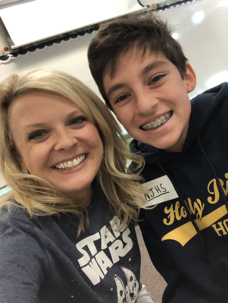 We are excited to meet our 6th grade Falcons today at Hornet Camp 🐝 and loving these NJHS helpers!  <a href="/HollyRidgeMS/">HRMS</a>