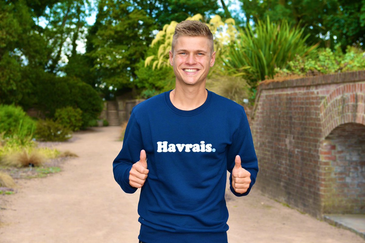 Alois_Confais's tweet photo. Très fier de rejoindre le club doyen.
Hâte de démarrer sous ce magnifique maillot Ciel & Marine ! 🔵⚪️
Merci à tous pour l'accueil @HAC_Foot ! 🤙🏼 https://t.co/7eqWLkaCP9
